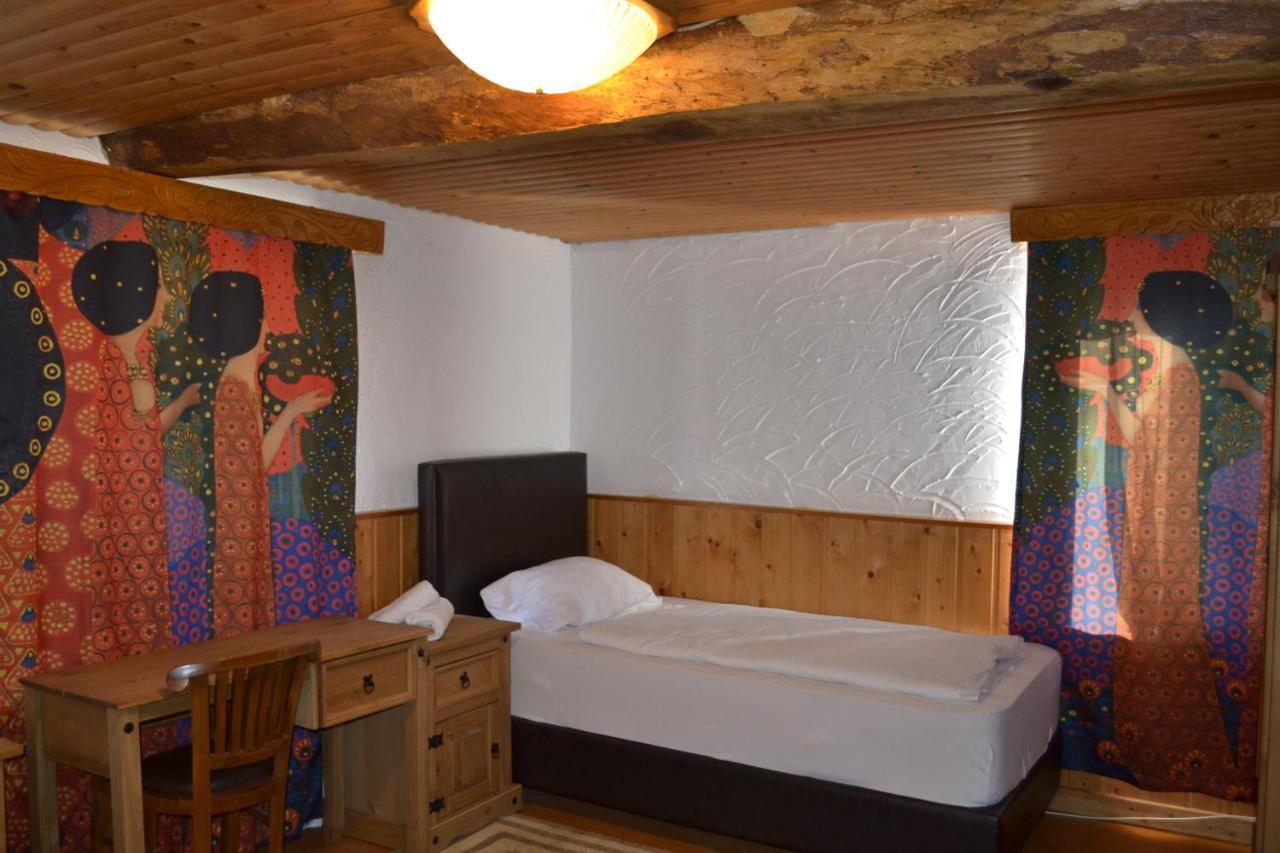 Hotel Altes Faehrhaus Duisburg Dış mekan fotoğraf