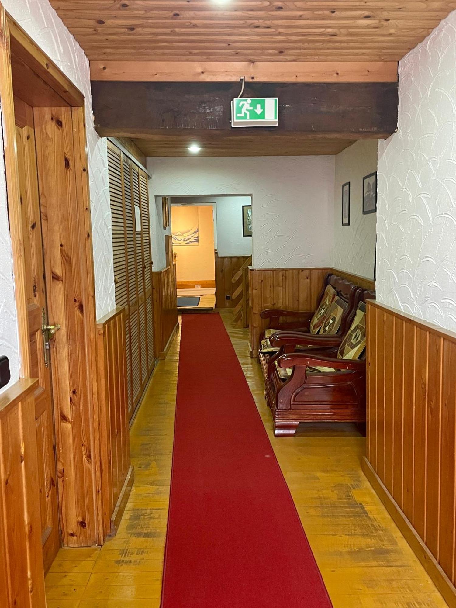 Hotel Altes Faehrhaus Duisburg Dış mekan fotoğraf
