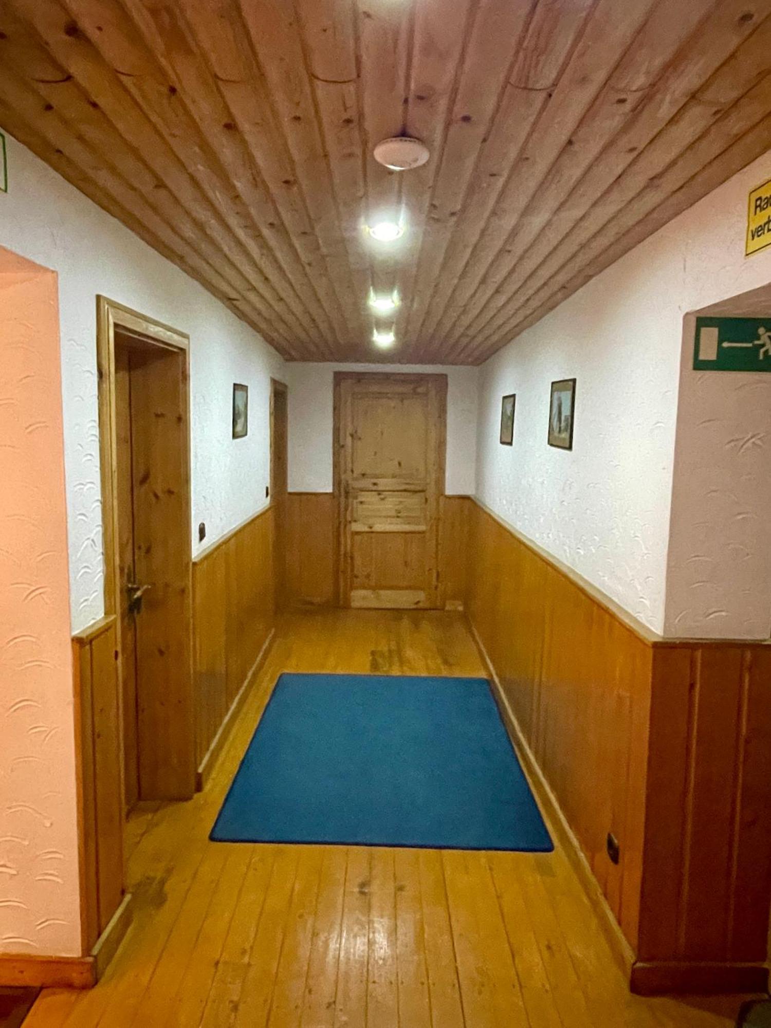 Hotel Altes Faehrhaus Duisburg Dış mekan fotoğraf